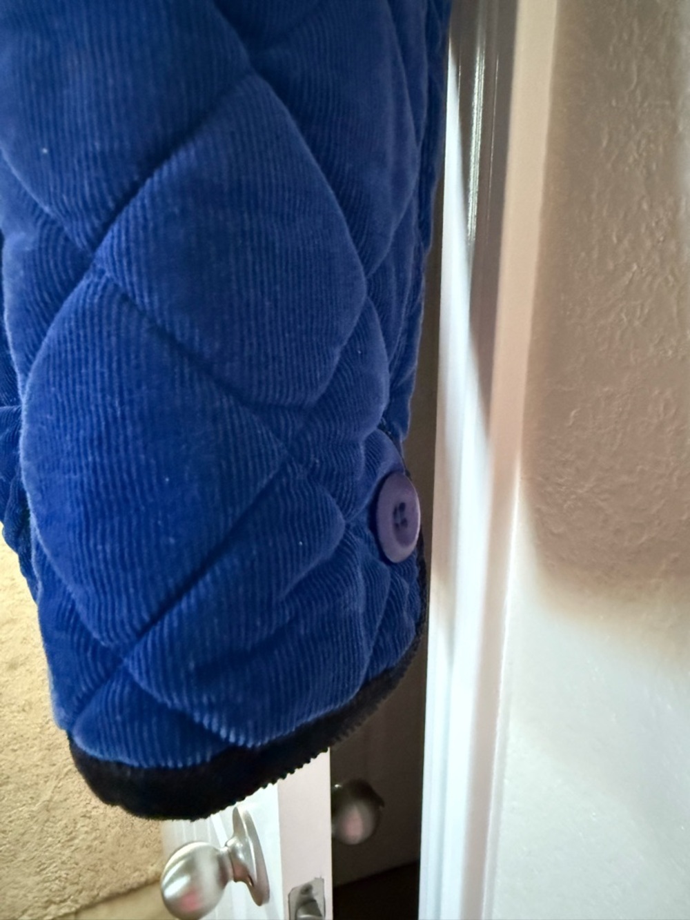 Susan Bristol Vintage Blue Quilted Barn Jacket with Black Corduroy Trim Med - Picture 13 of 15